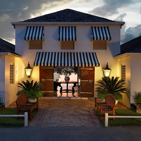 Round Hill Hotel & Villas