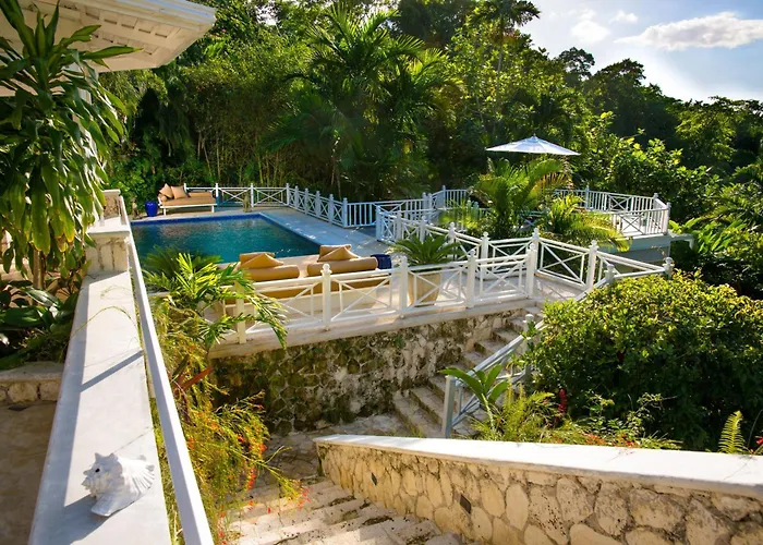 Round Hill & Montego Bay
