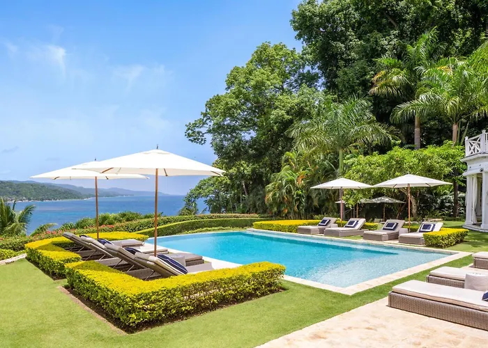 Resort Round Hill &